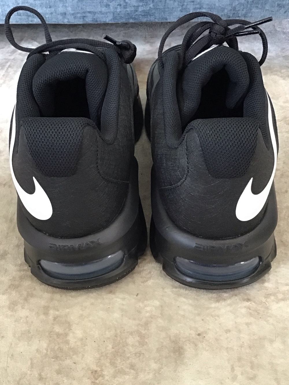 Nike Men’s Black Air Max Fire Low-Top Sneakers - Picture 4 of 7